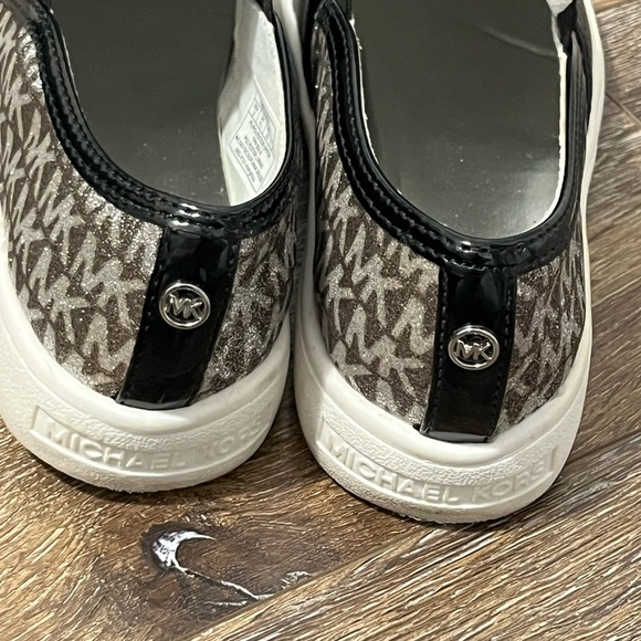 Michael Kors Kids Shoes Girls Size  2 Casual Slip On Sneaker - Picture 7 of 12